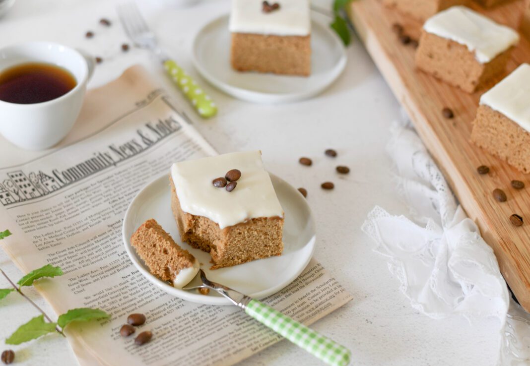 Aimee-Cafe au Lait Snack Cake H