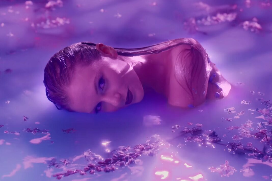 taylor-swift-lavender-haze-video-012723-bc08e25b6c84461795837b6b75f40226